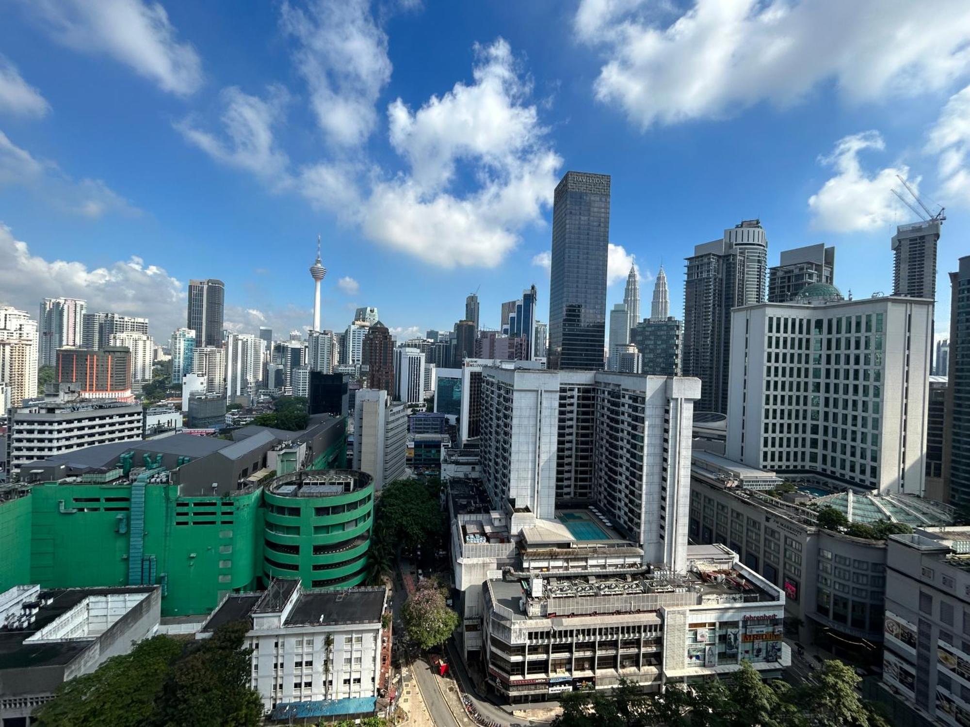 Axon Residence At Pavilion Klcc Kl Tower View By Kimiro Kuala Lumpur Exterior foto