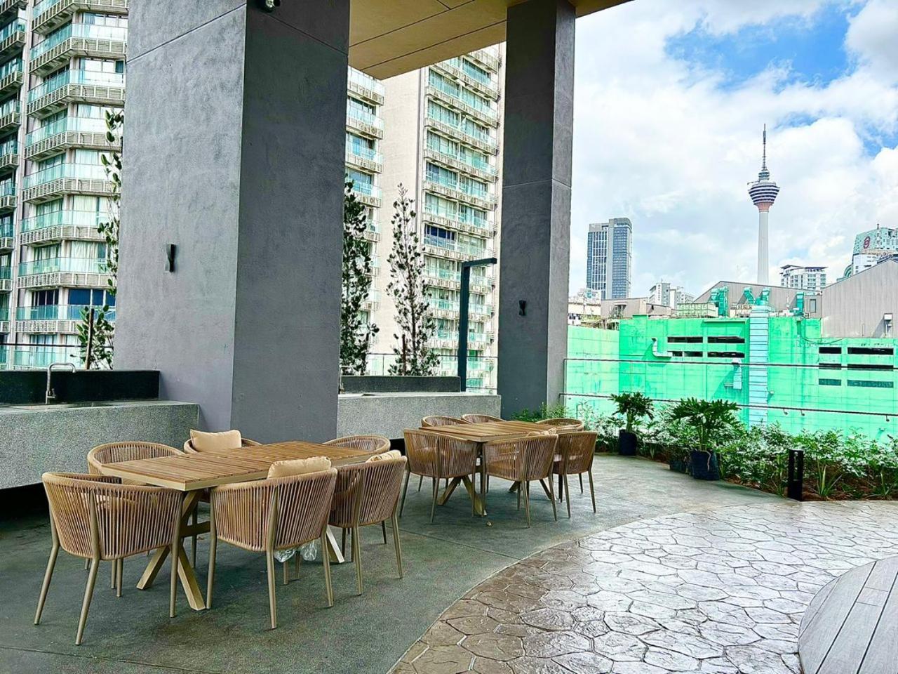Axon Residence At Pavilion Klcc Kl Tower View By Kimiro Kuala Lumpur Exterior foto
